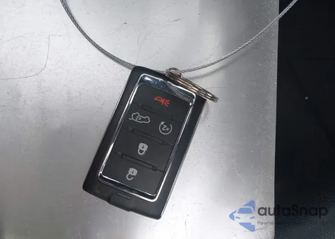 2021 Jeep Grand Cherokee L Overland 4X4 z USA, uszkodzony, nr VIN 1C4RJKDG9M8202558